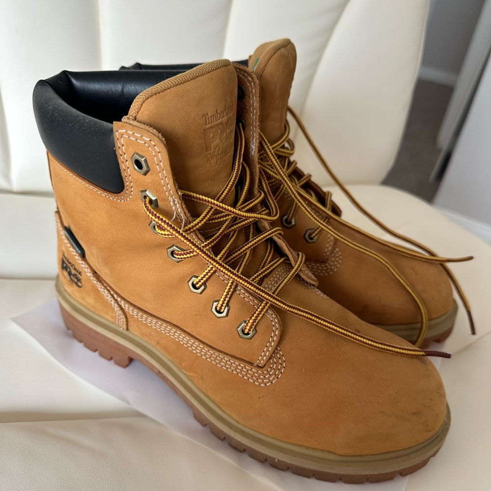Timberland PRO Tan and Black Work Boots High-Top Design 8Womens or Men’s 7